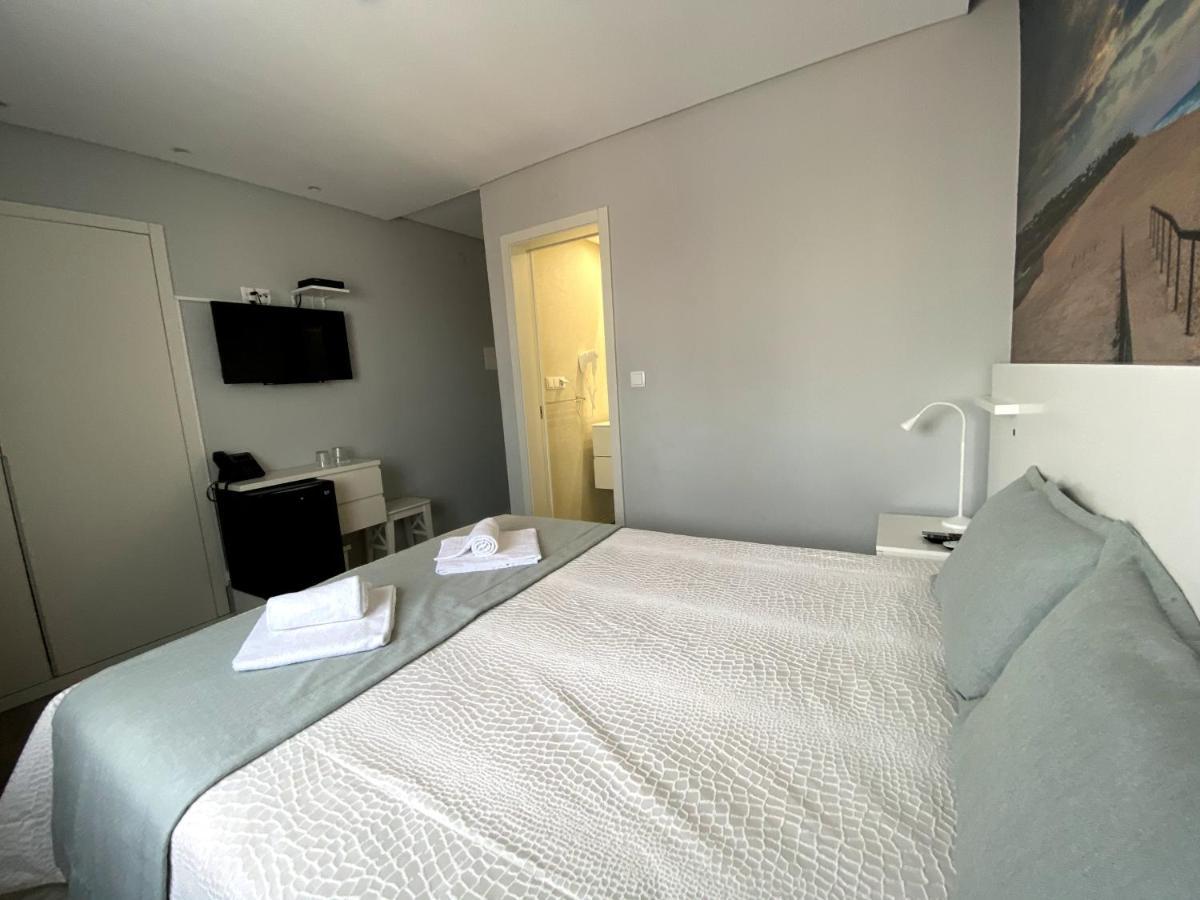 Golden Beach Guest House & Rooftop Bar فارو المظهر الخارجي الصورة