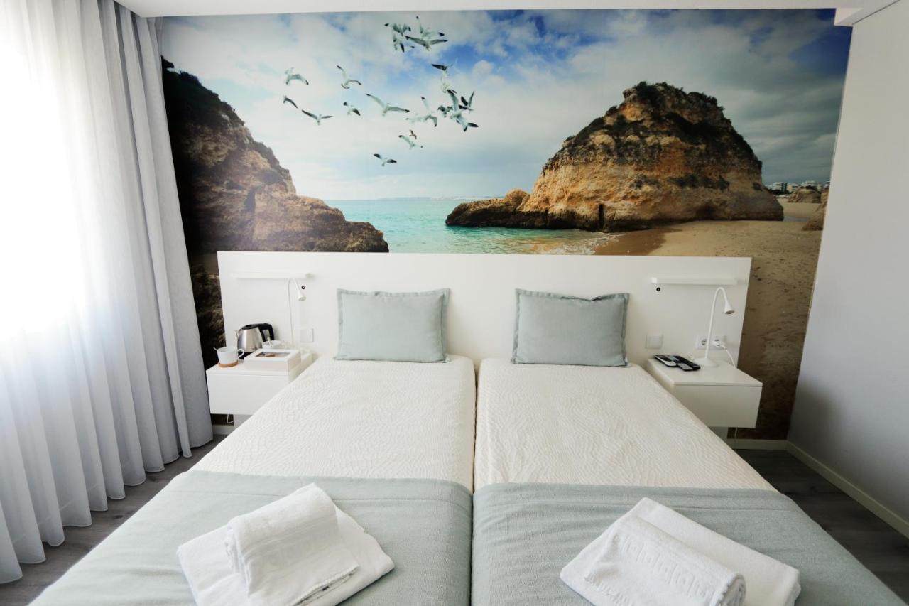 Golden Beach Guest House & Rooftop Bar فارو المظهر الخارجي الصورة